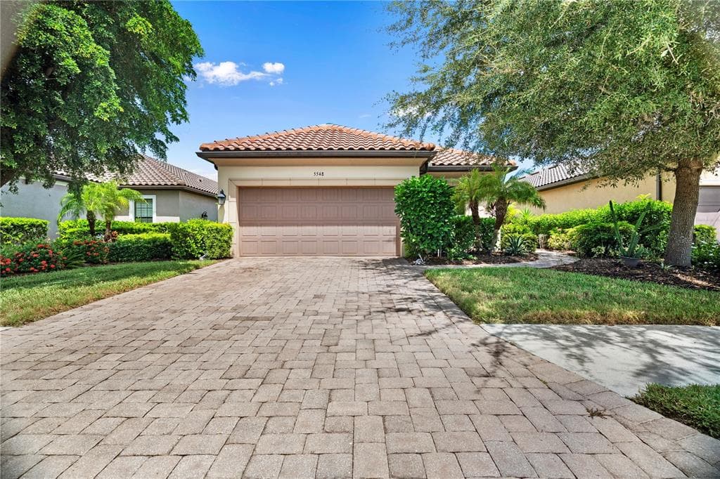 5548 SENTIERO DRIVE photo 1