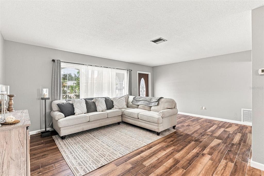 155 MORGAN LANE SE photo 6