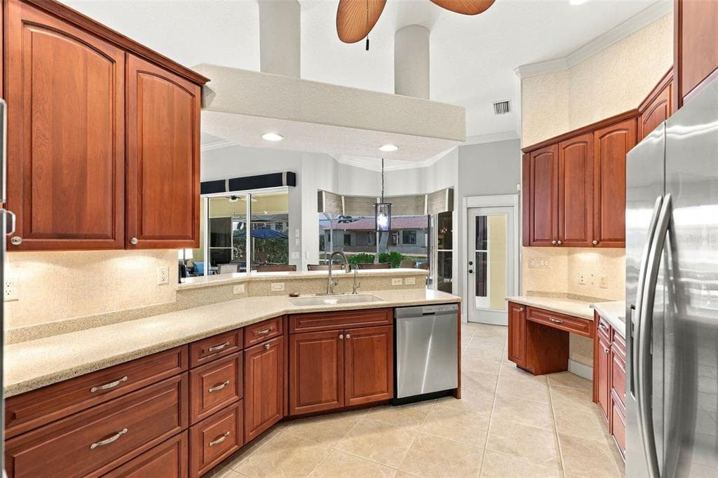 1107 RUM CAY COURT photo 7