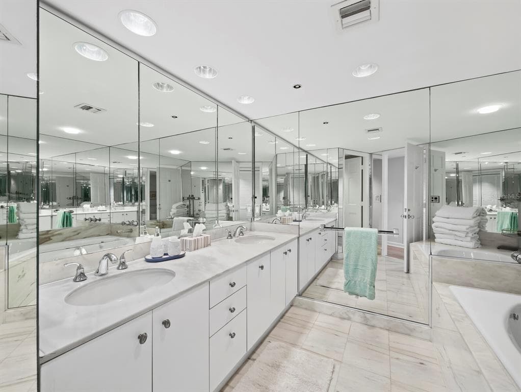 775 LONGBOAT CLUB ROAD 405 photo 15
