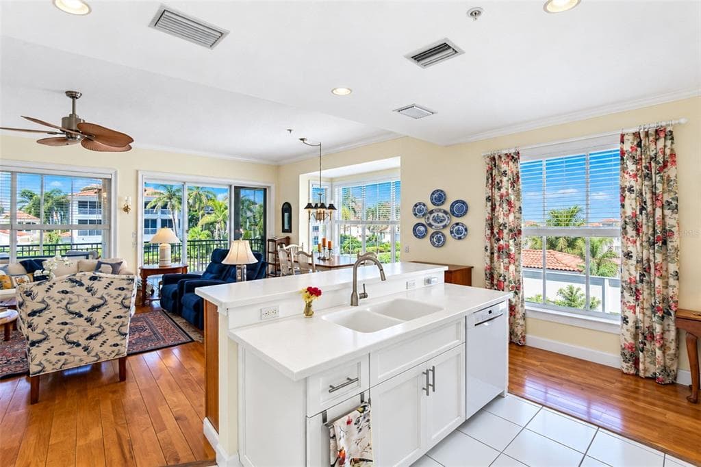 3444 SUNSET KEY CIRCLE 102 photo 22