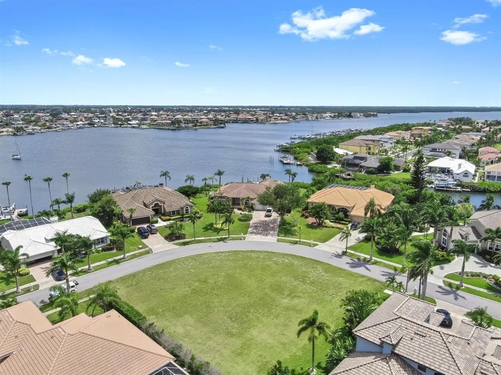 6424 RUBIA CIRCLE photo 13