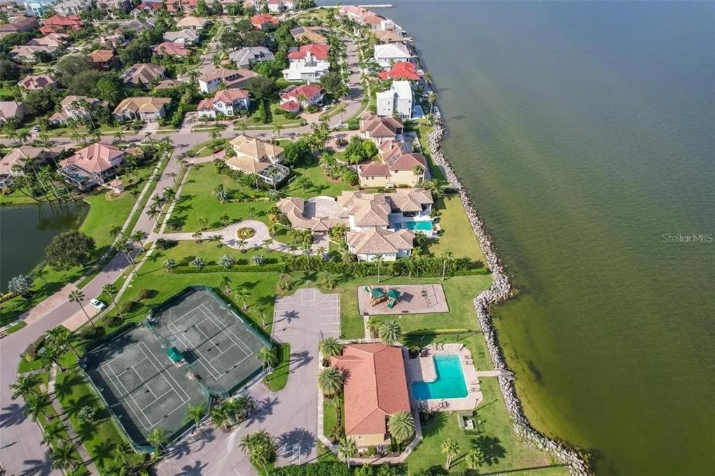 6424 RUBIA CIRCLE photo 17