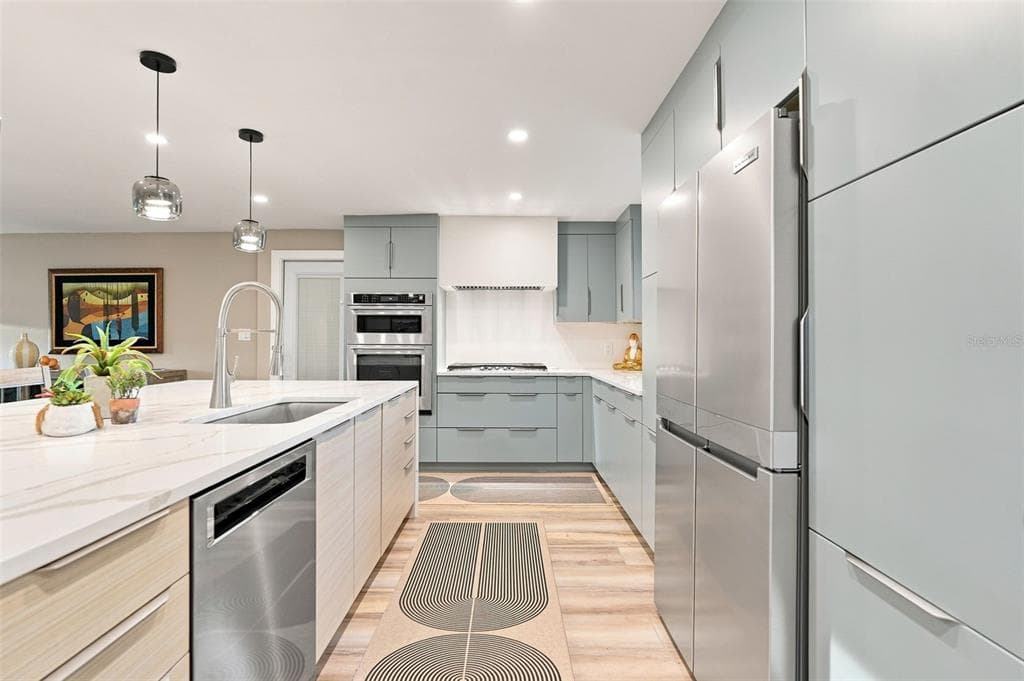 2303 CONSTITUTION BOULEVARD photo 18