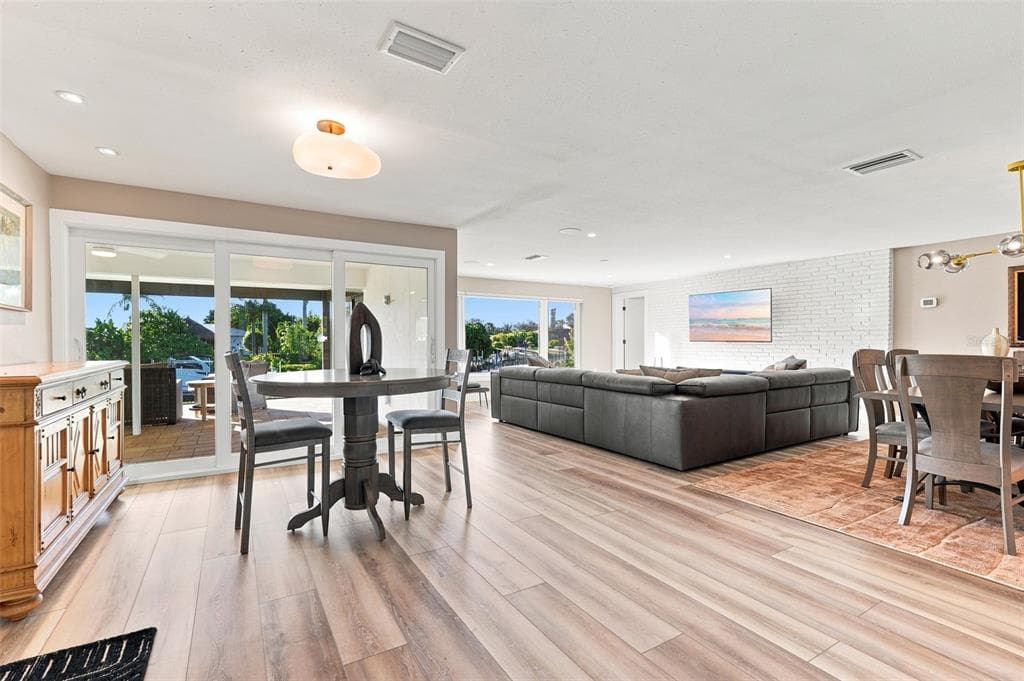 2303 CONSTITUTION BOULEVARD photo 8