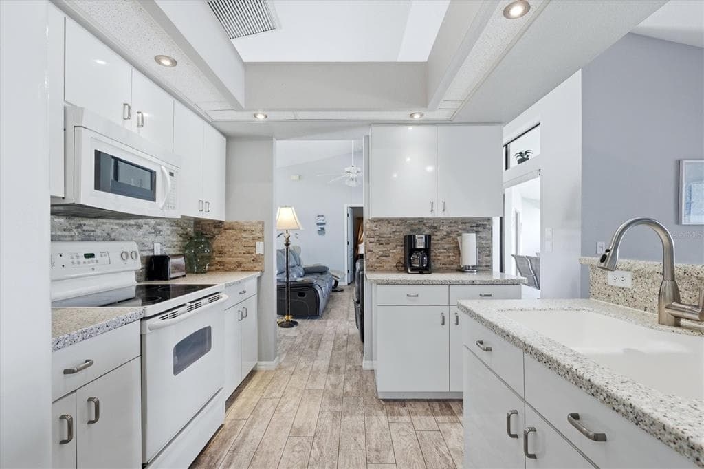 53 SPORTSMAN ROAD photo 18