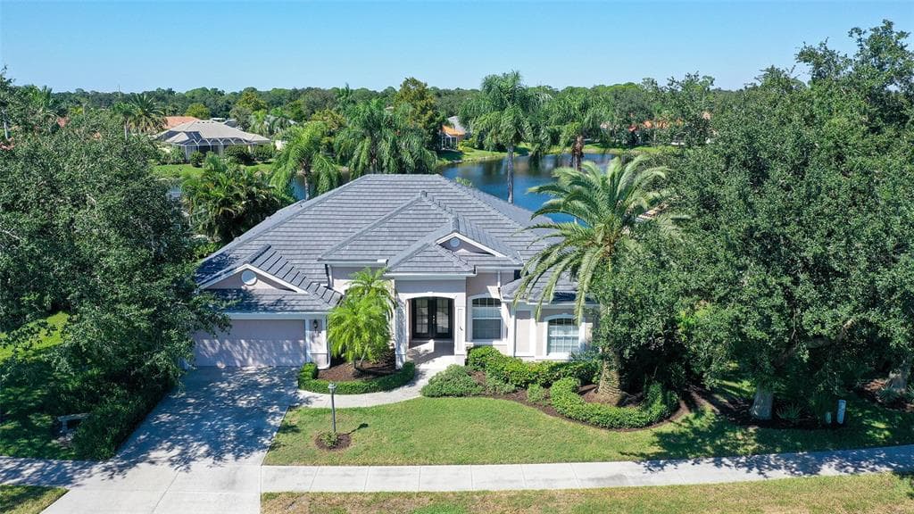 335 PARK TRACE BOULEVARD photo 2