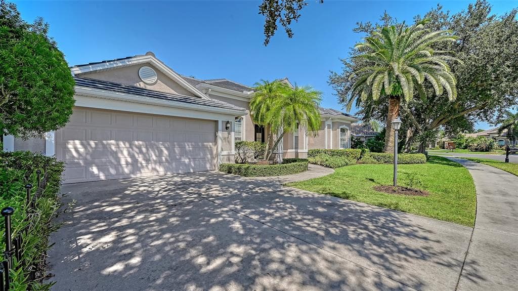 335 PARK TRACE BOULEVARD photo 6