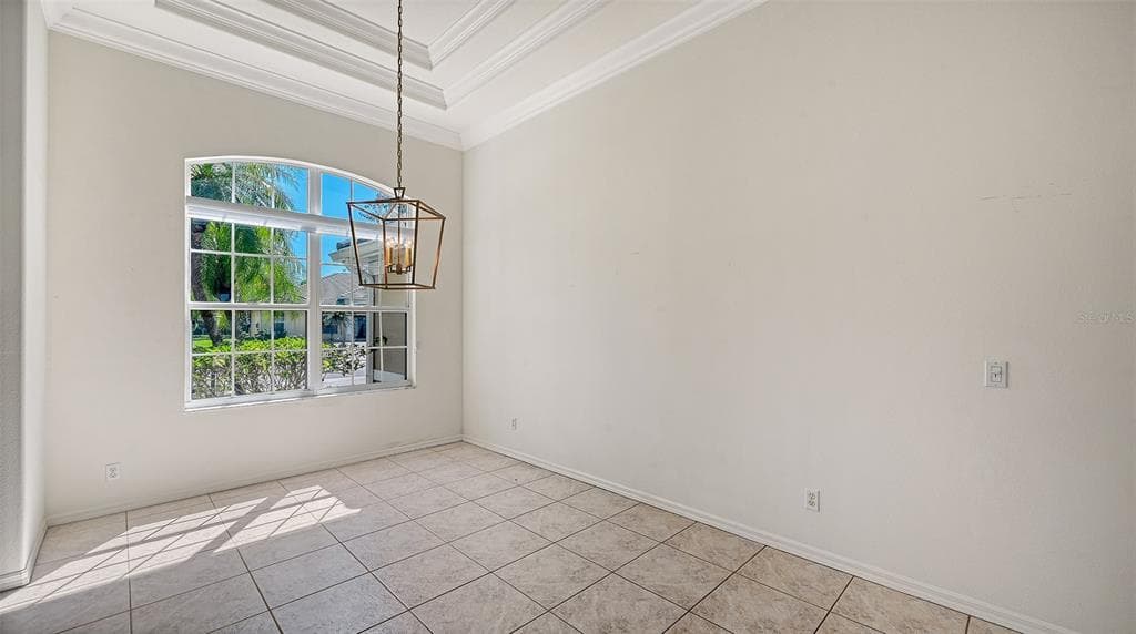 335 PARK TRACE BOULEVARD photo 16