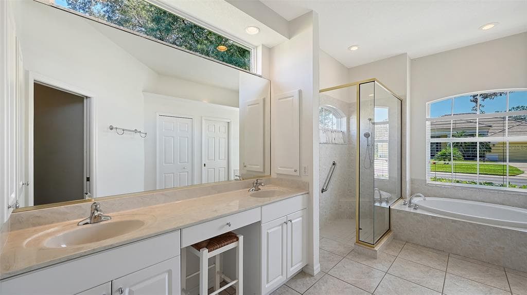 335 PARK TRACE BOULEVARD photo 25