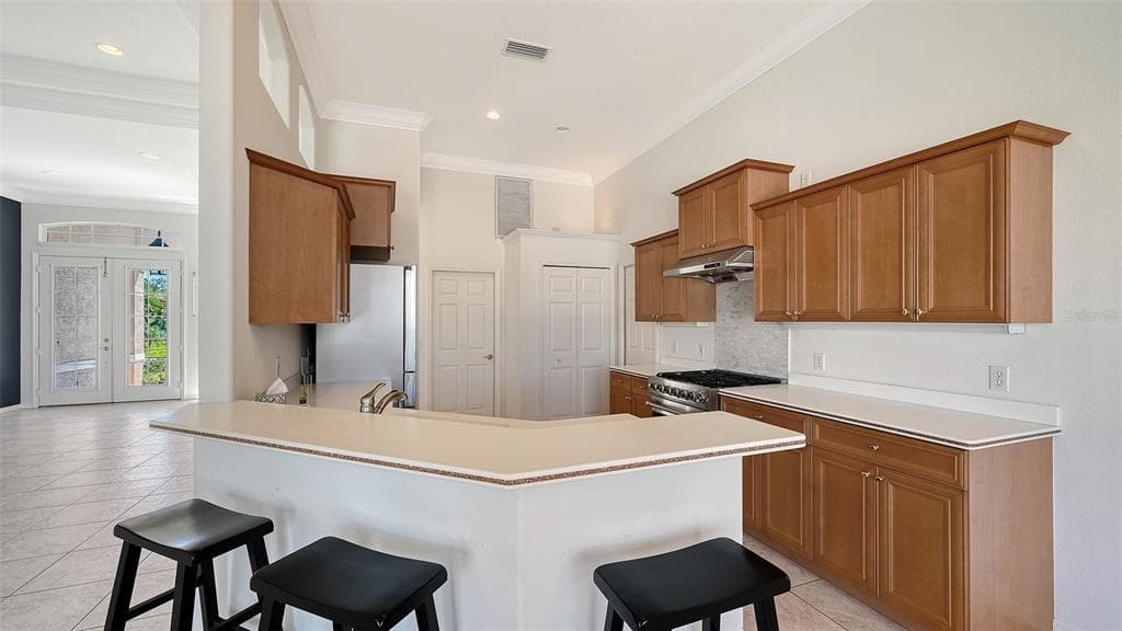 335 PARK TRACE BOULEVARD photo 21