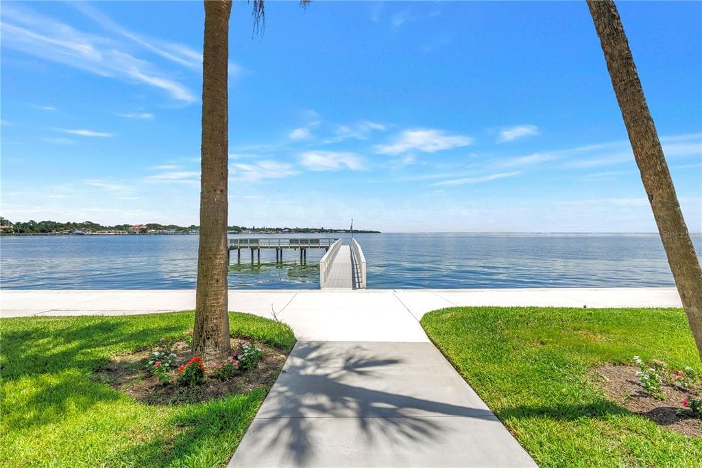 7200 SUNSHINE SKYWAY LANE S 8B photo 3