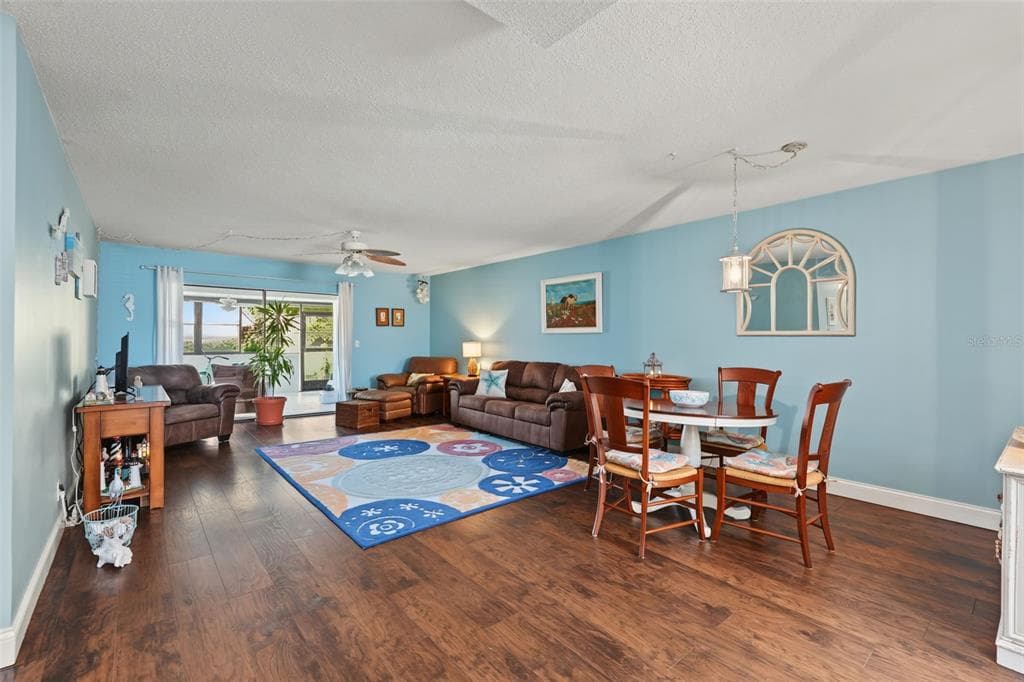 9543 86TH AVENUE 9543 photo 4