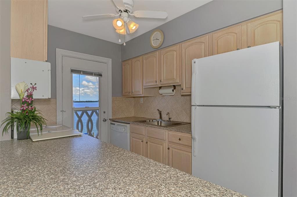 763 JOHN RINGLING BOULEVARD 34 photo 16