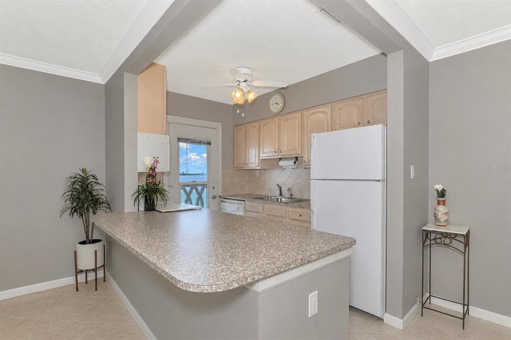 763 JOHN RINGLING BOULEVARD 34 photo 12