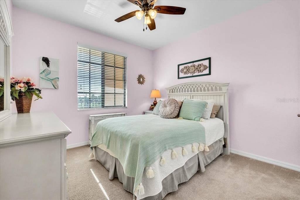 900 E MARION AVENUE 1310 photo 24