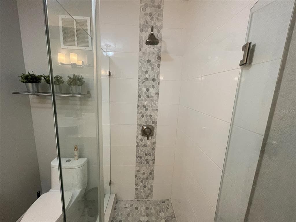 2741 VIA CIPRIANI 916A photo 24