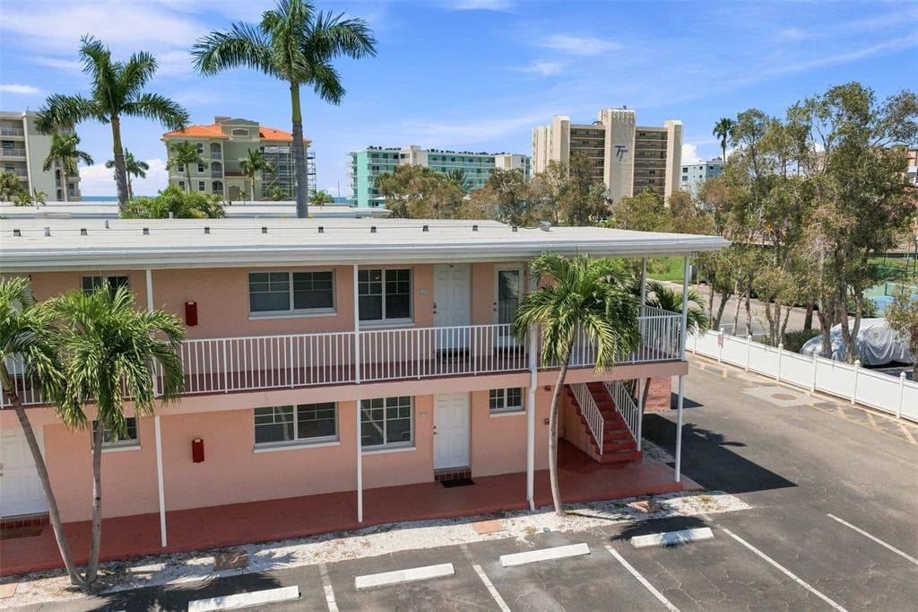 19417 GULF BOULEVARD C209 photo 2