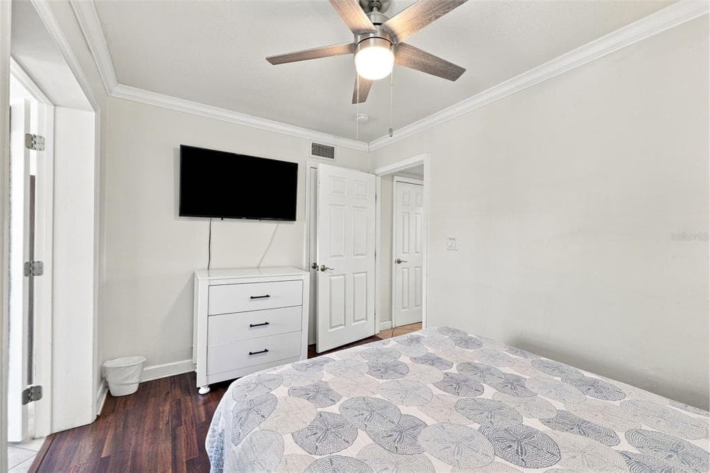 19417 GULF BOULEVARD C209 photo 16