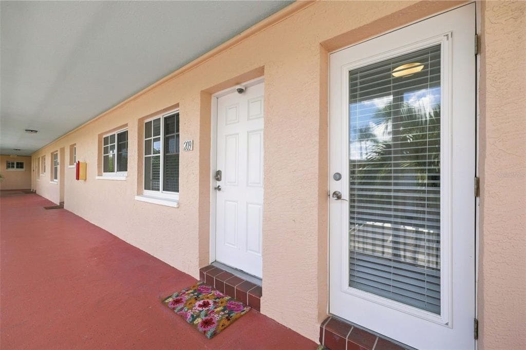 19417 GULF BOULEVARD C209 photo 3