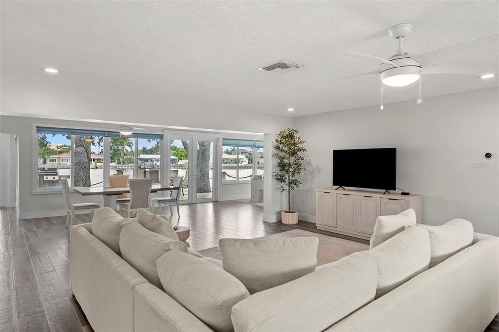 1514 SEA GULL DRIVE S photo 8