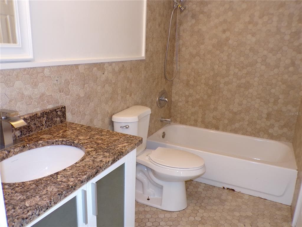 2185 EASY STREET photo 13