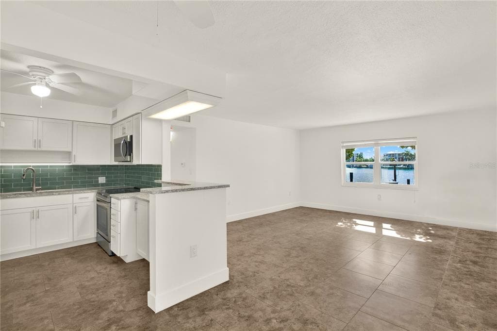 283 104TH AVENUE 106 photo 10