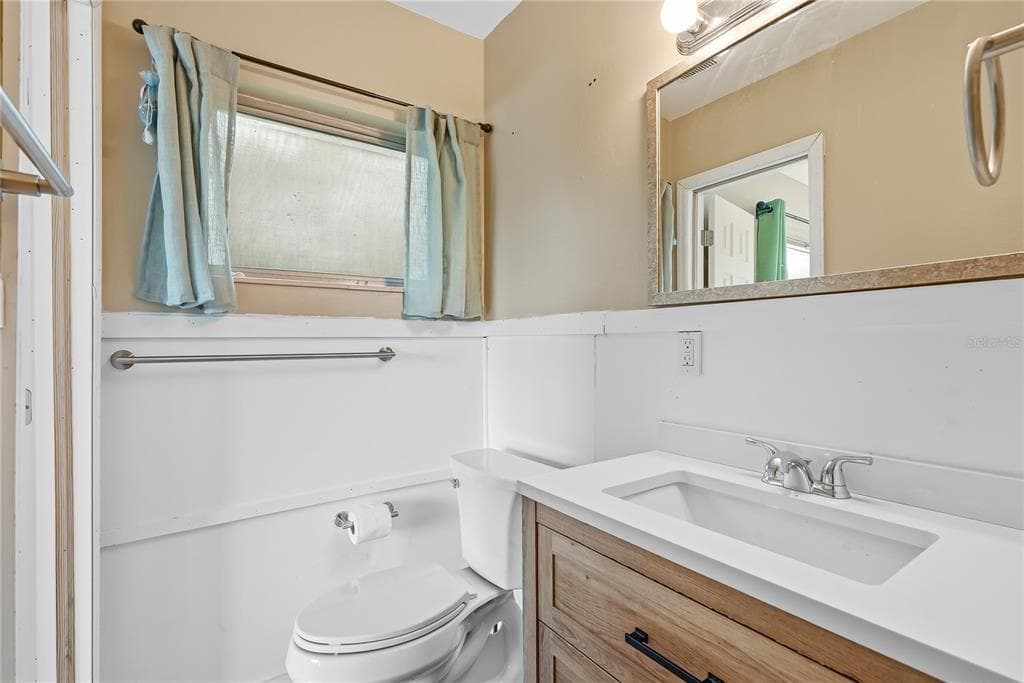 3860 BELLE VISTA E photo 16