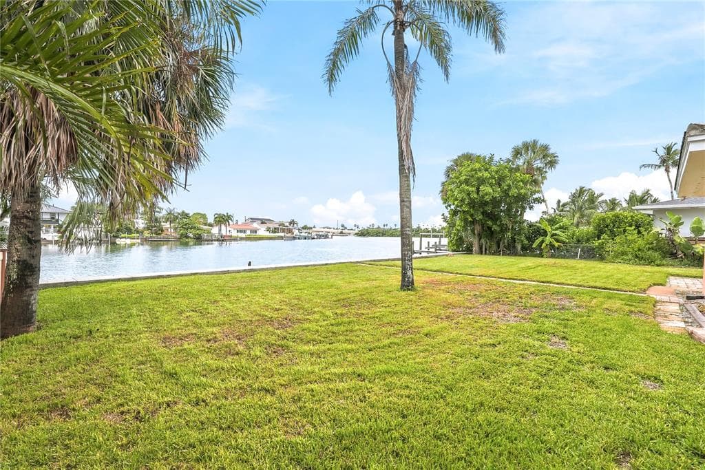 3860 BELLE VISTA E photo 22