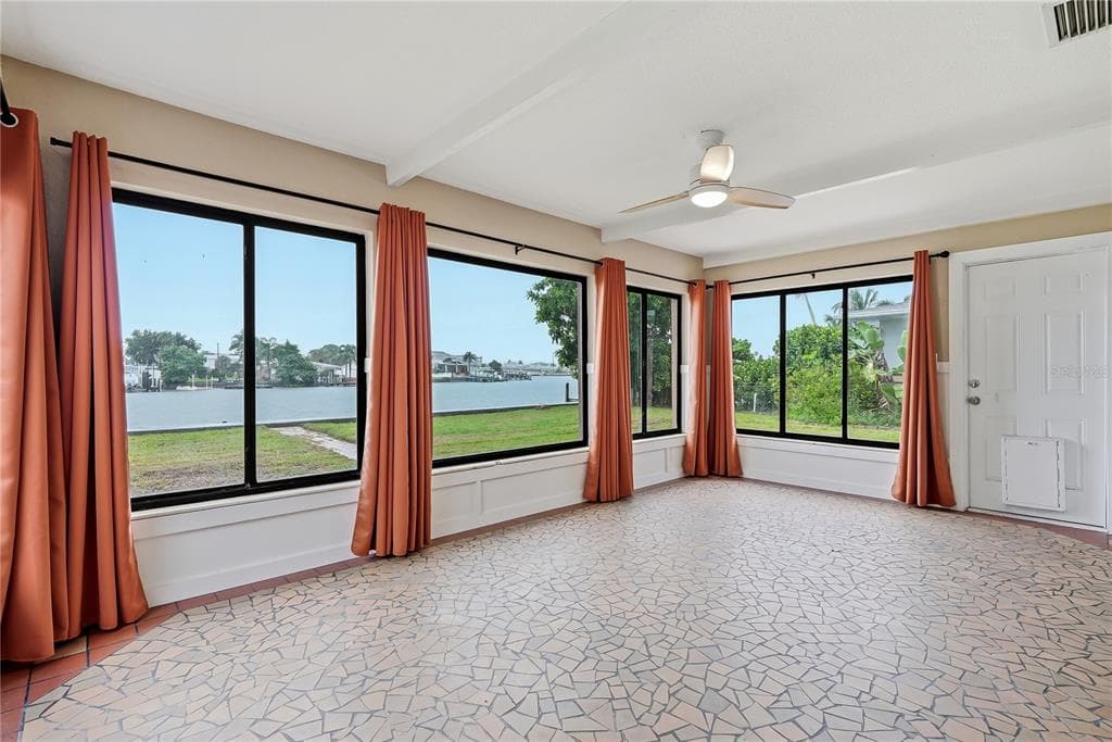 3860 BELLE VISTA E photo 5
