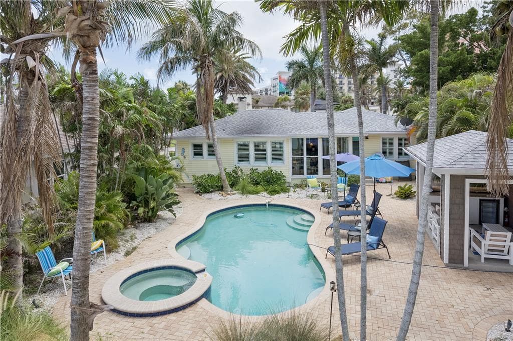 110 DEVON DRIVE photo 6