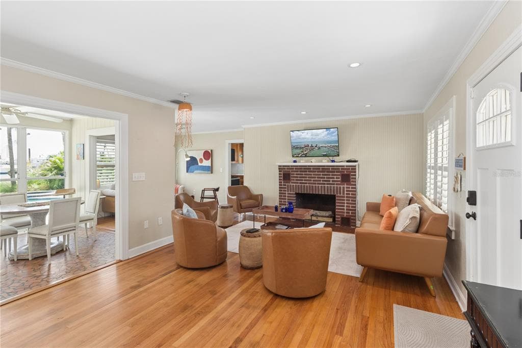 110 DEVON DRIVE photo 13
