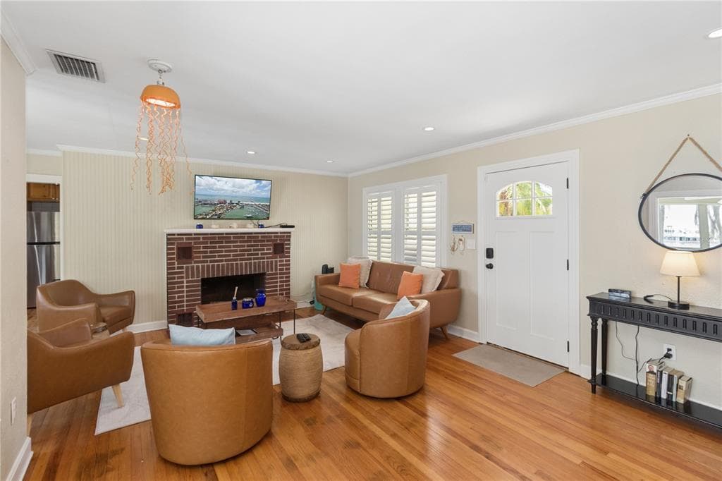 110 DEVON DRIVE photo 14