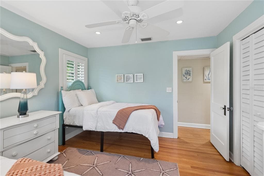 110 DEVON DRIVE photo 19