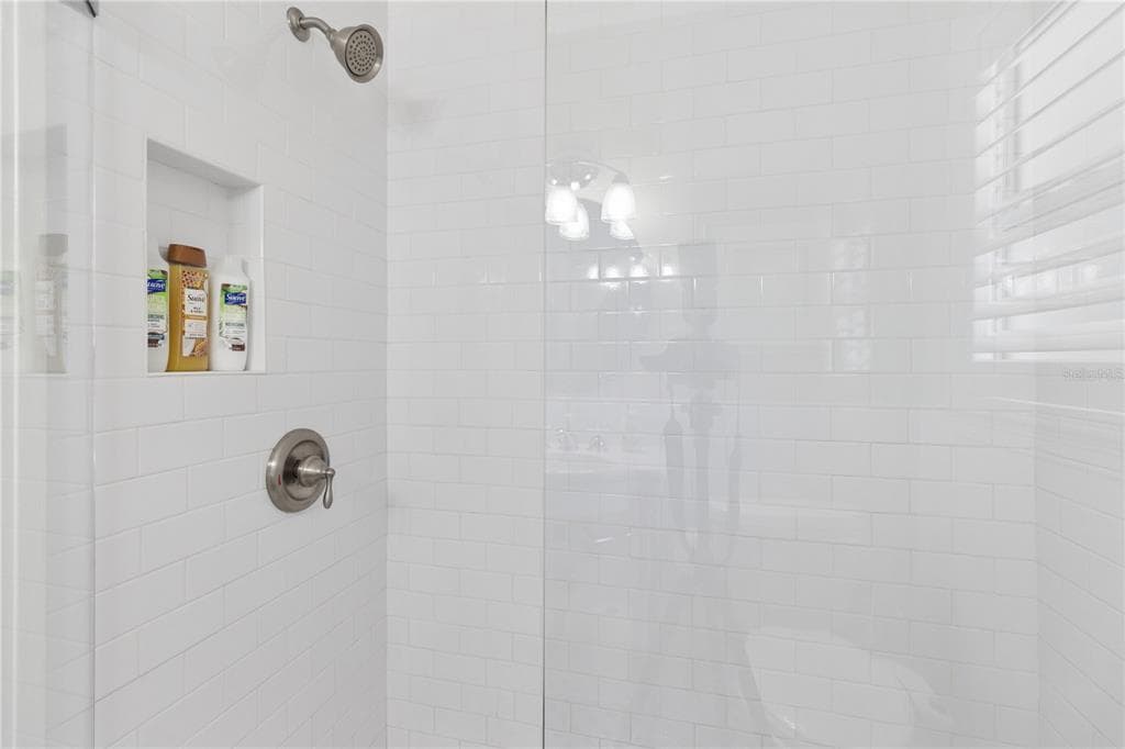110 DEVON DRIVE photo 21