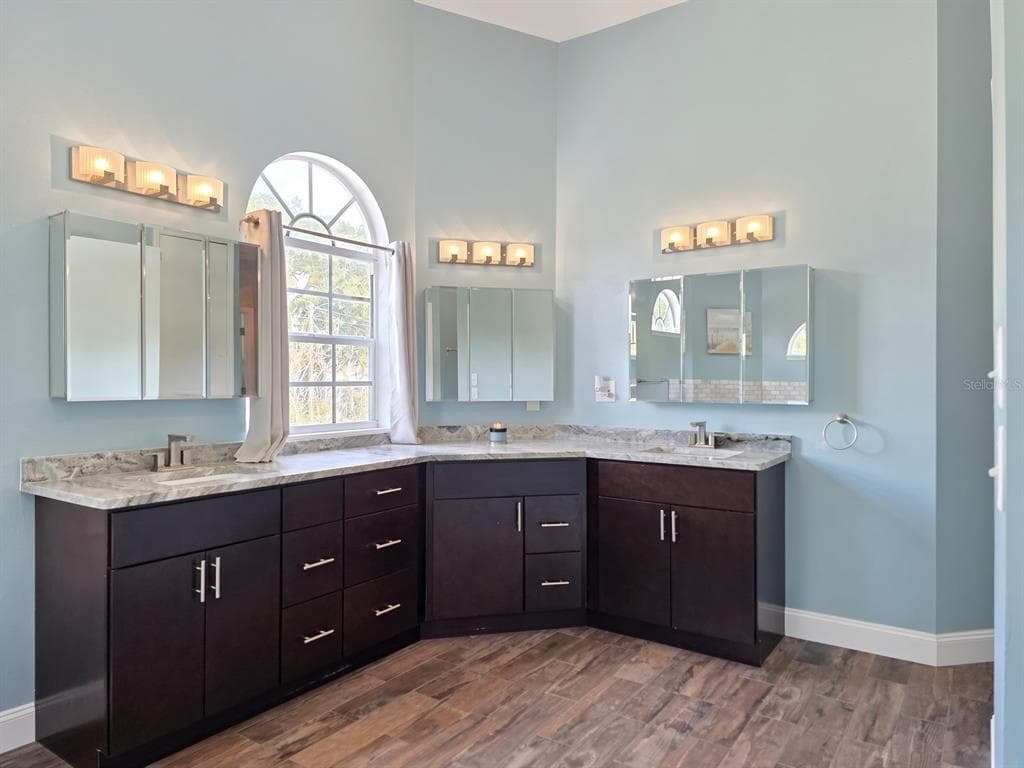 9303 ALICE LANE photo 22