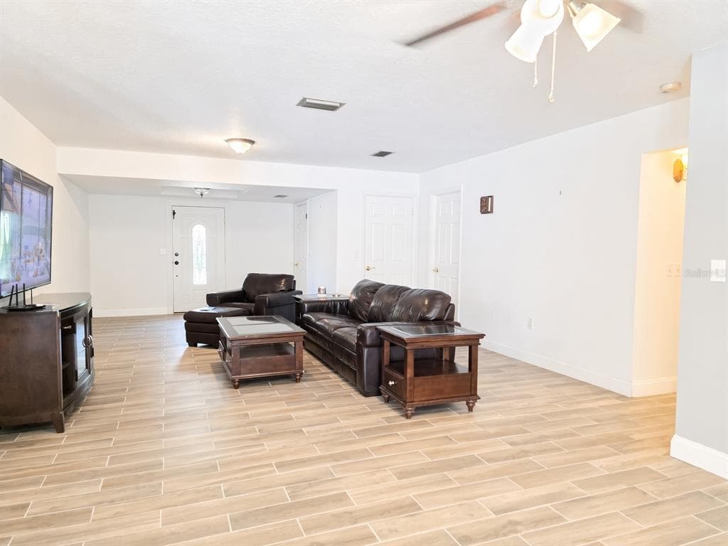 9303 ALICE LANE photo 8