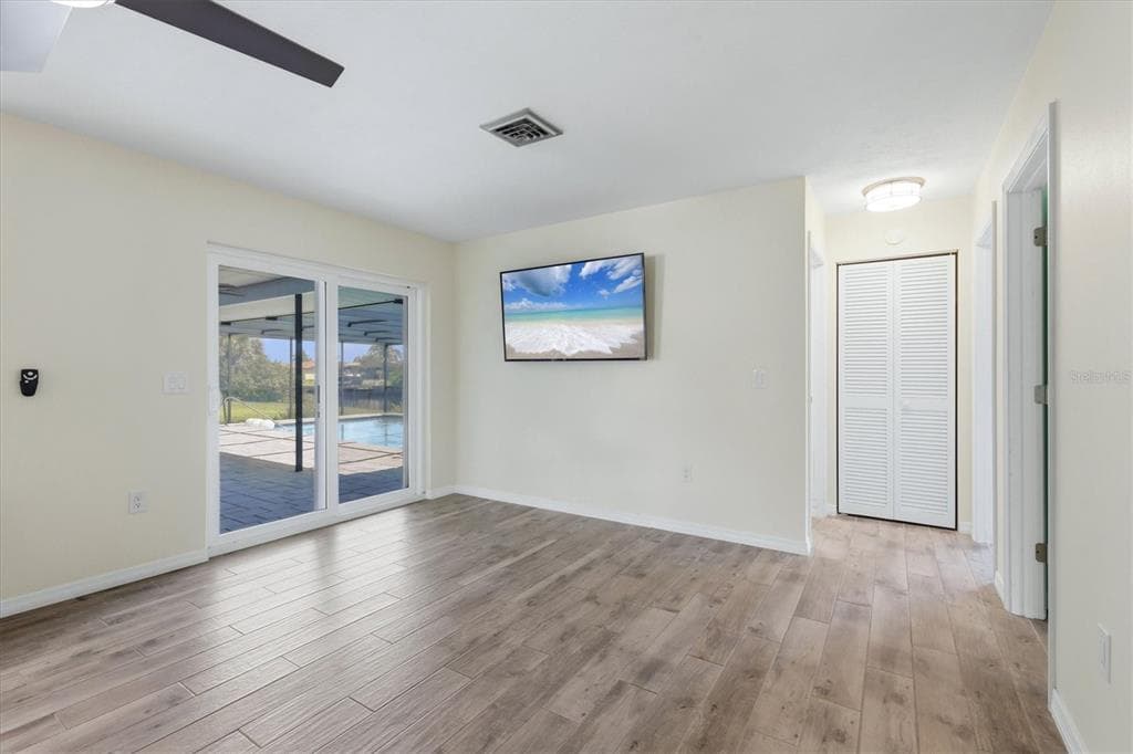 12383 QUINLAN AVENUE photo 9