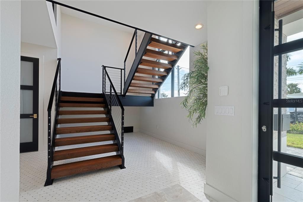 7973 CAUSEWAY BOULEVARD N photo 13