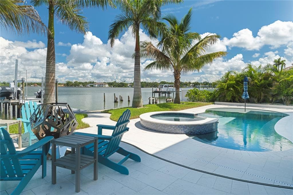 7973 CAUSEWAY BOULEVARD N photo 10