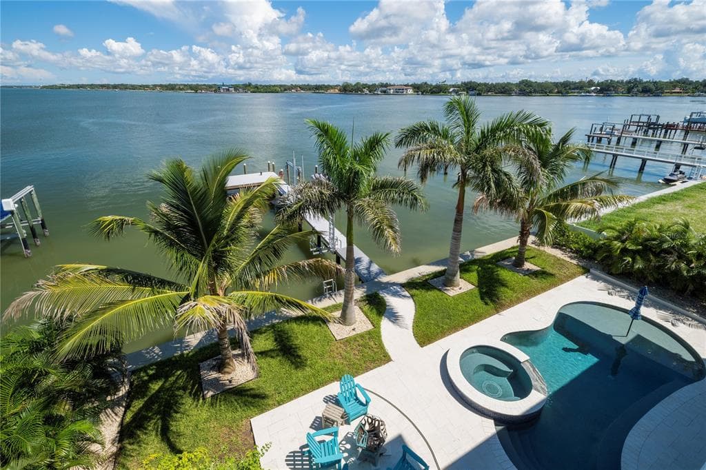 7973 CAUSEWAY BOULEVARD N photo 8