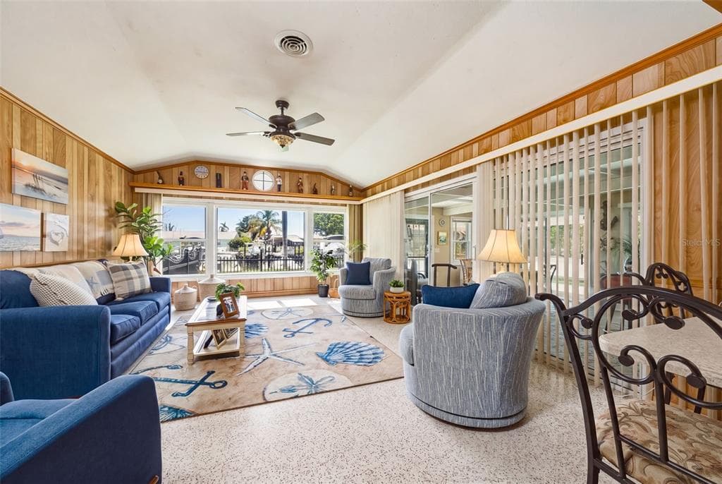 133 HOLLY AVENUE photo 6