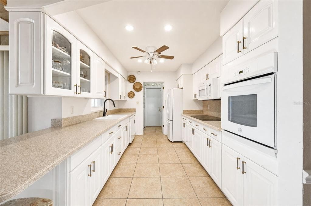 133 HOLLY AVENUE photo 17
