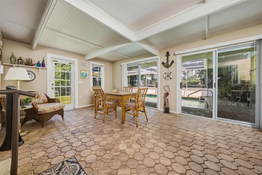 133 HOLLY AVENUE photo 24