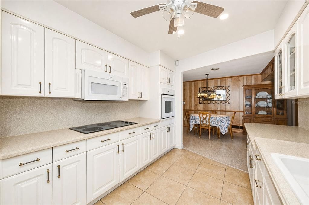 133 HOLLY AVENUE photo 19