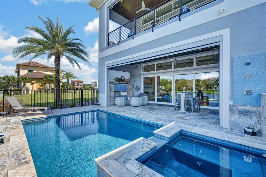 304 YACHT HARBOR DRIVE photo 2