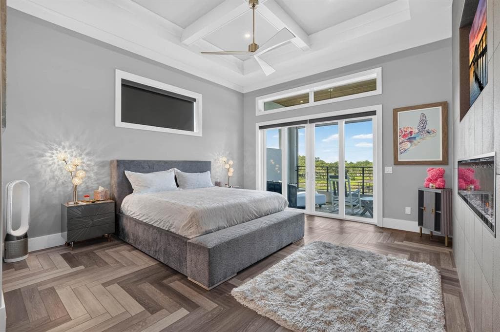 304 YACHT HARBOR DRIVE photo 10