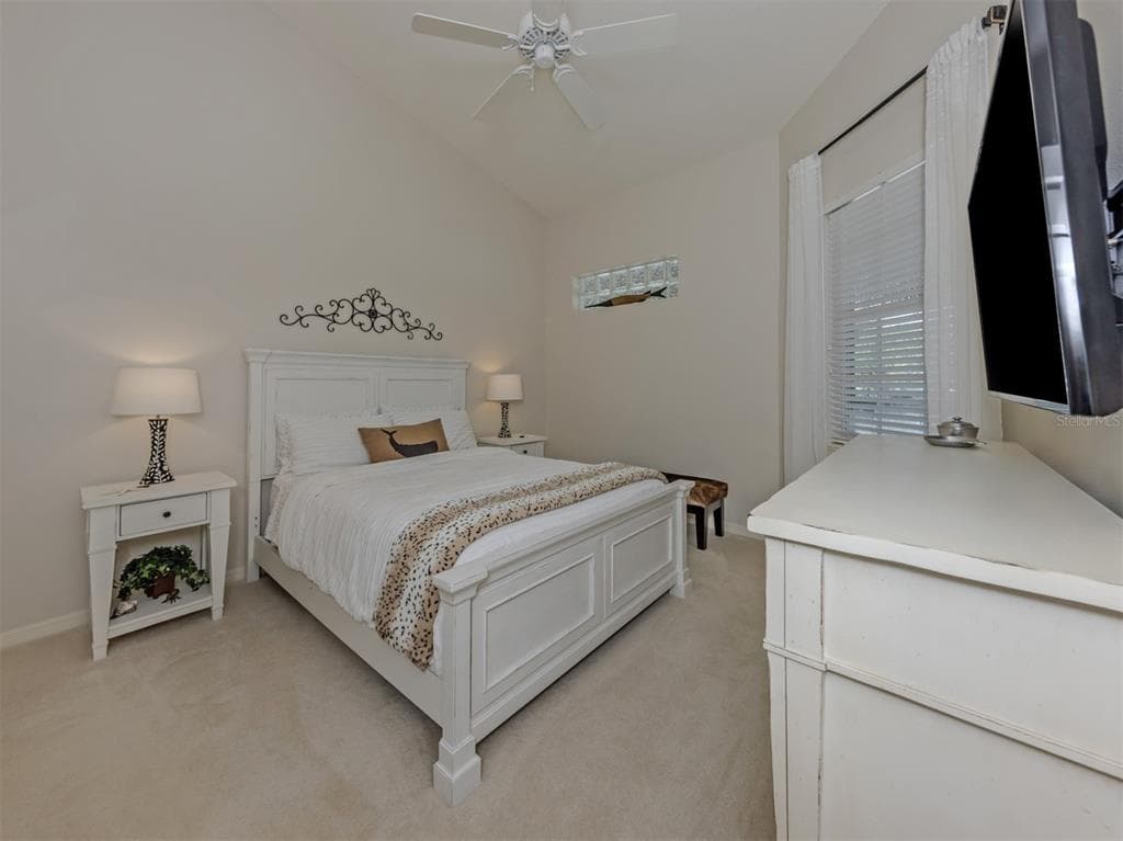 107 WOODBRIDGE DRIVE 202 photo 17