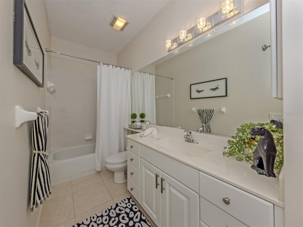 107 WOODBRIDGE DRIVE 202 photo 18