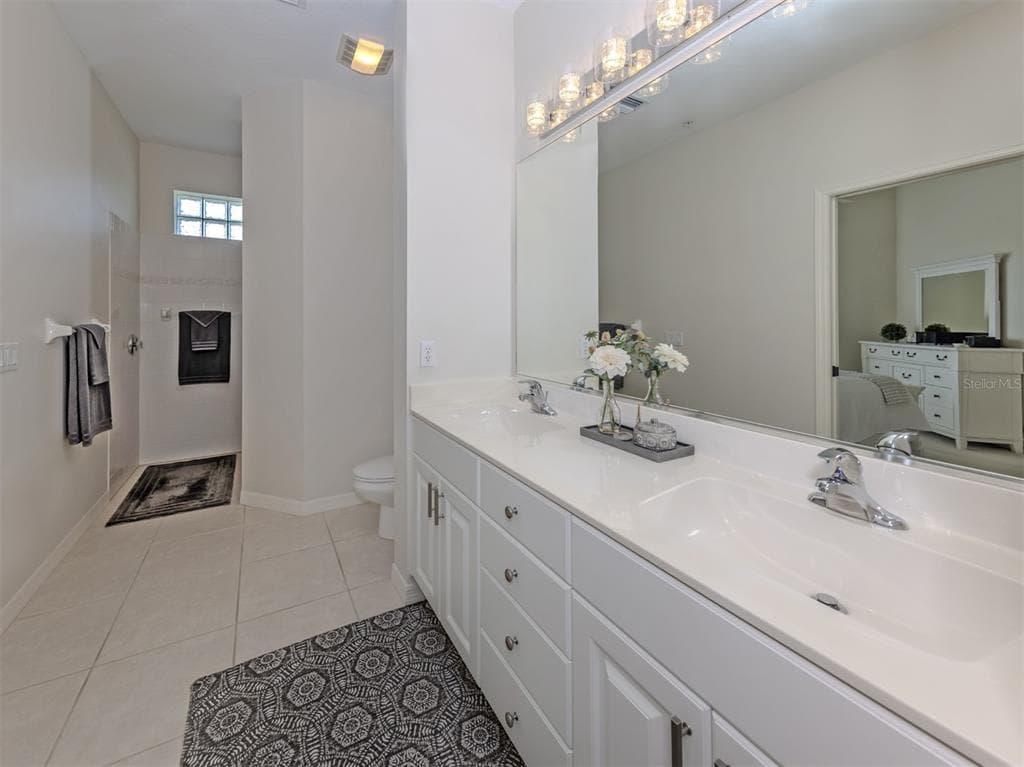 107 WOODBRIDGE DRIVE 202 photo 15
